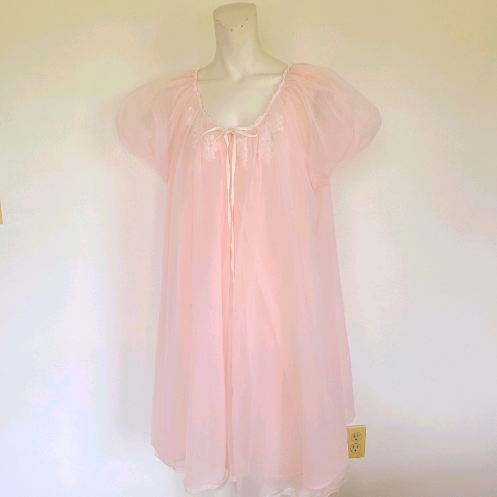 Vintage 1950s pink Nightgown Robe set sz M